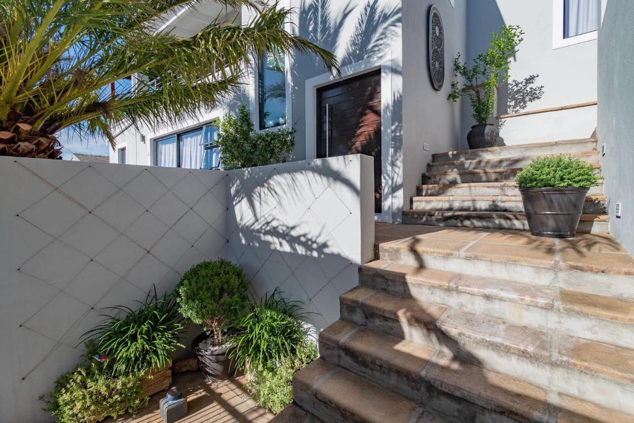 Hout & About Guest House Hout Bay Exterior foto