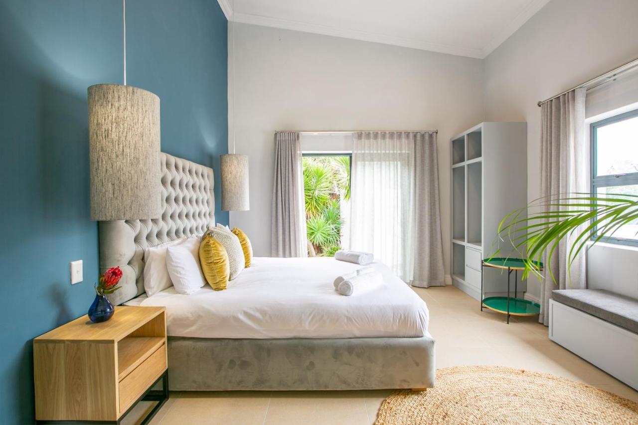 Hout & About Guest House Hout Bay Exterior foto