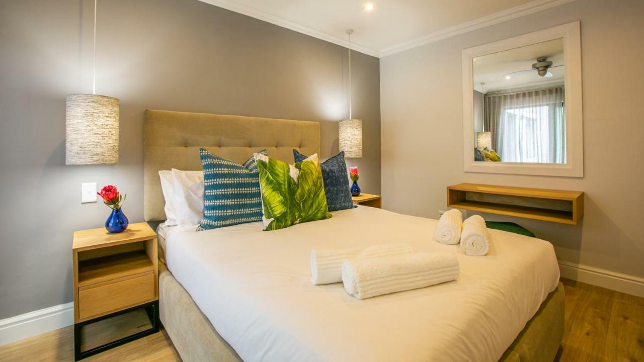 Hout & About Guest House Hout Bay Exterior foto